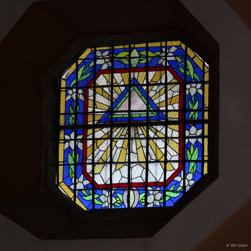 architectural detail, religion, church, Iglesia de Jesus, stained glass