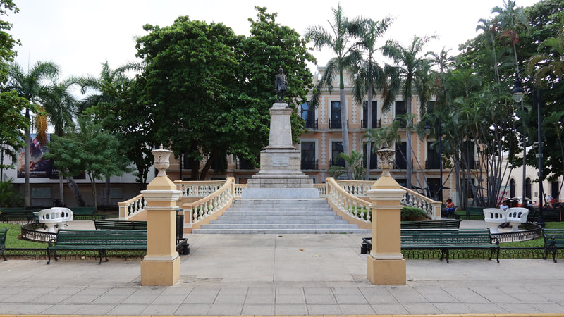 park, city park, Parque de los Hidalgos, statue, monument, Manuel Cepeda Pereza